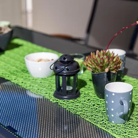Lägenhet Ferienapartment Mit Terrasse Fuer Sechs Personen